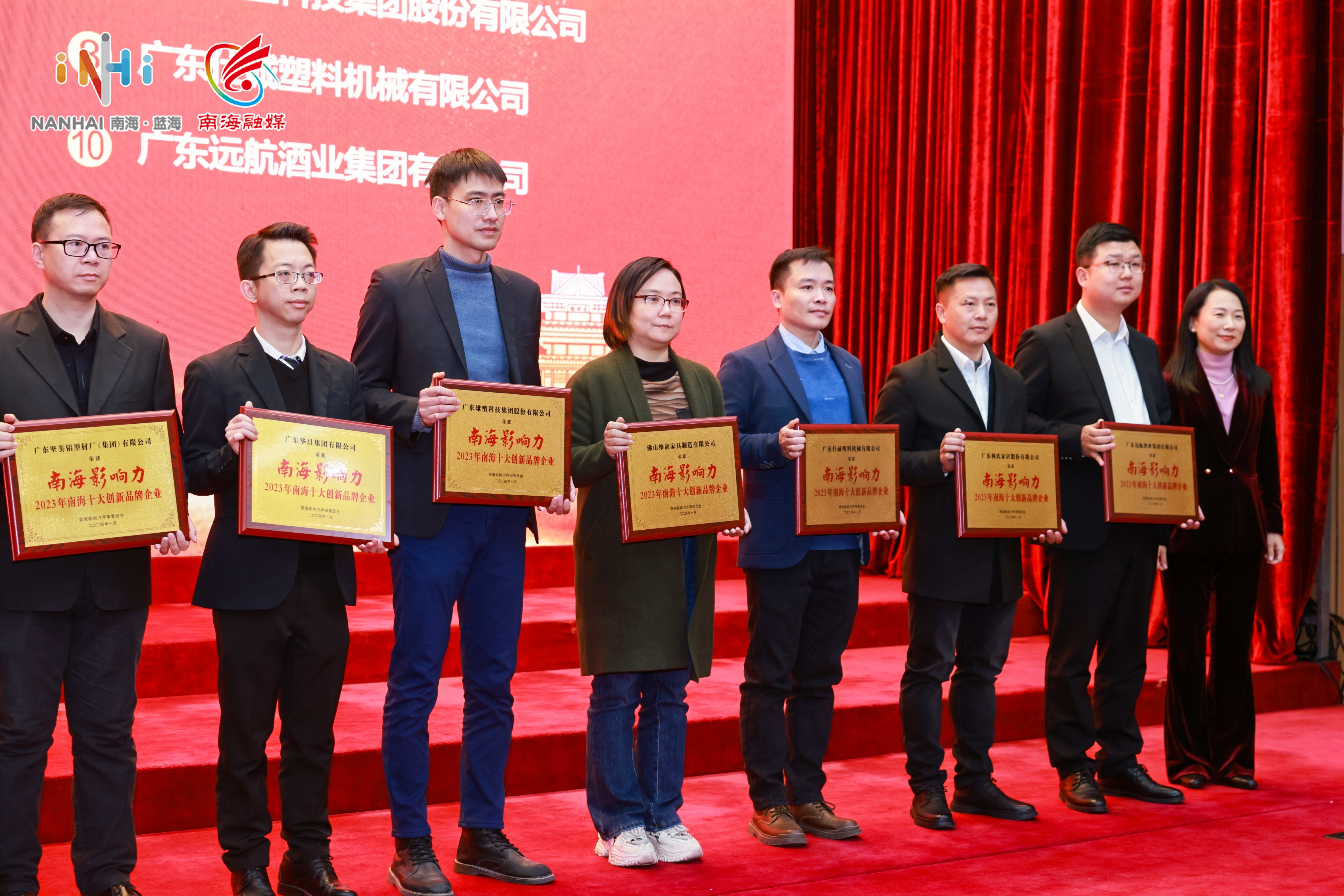 10944801.jpg 10944801.jpg